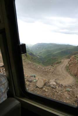 126_2698_SaniPass_im_Jeep